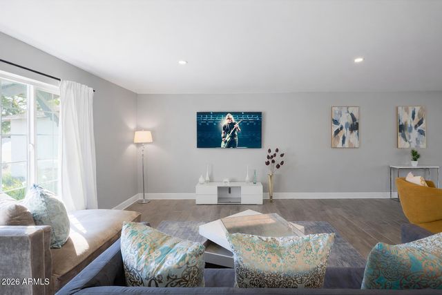 8620 E PLAZA Avenue, Scottsdale, AZ 85250