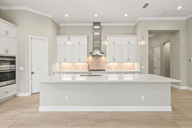 7209 WHITTLEBURY TRAIL, Bradenton, FL 34202