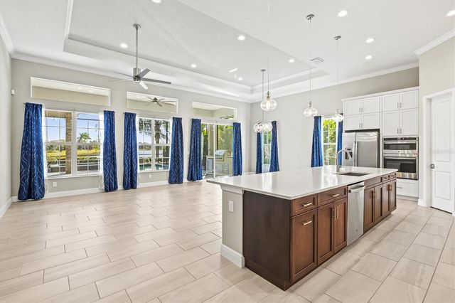 7209 WHITTLEBURY TRAIL, Bradenton, FL 34202