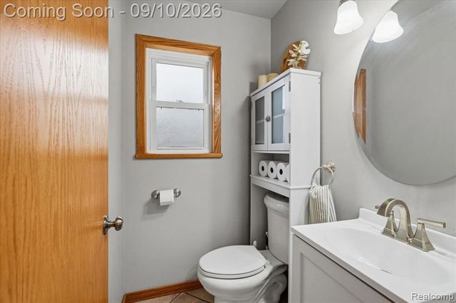 47466 Vanker Avenue, Shelby Twp, MI 48317