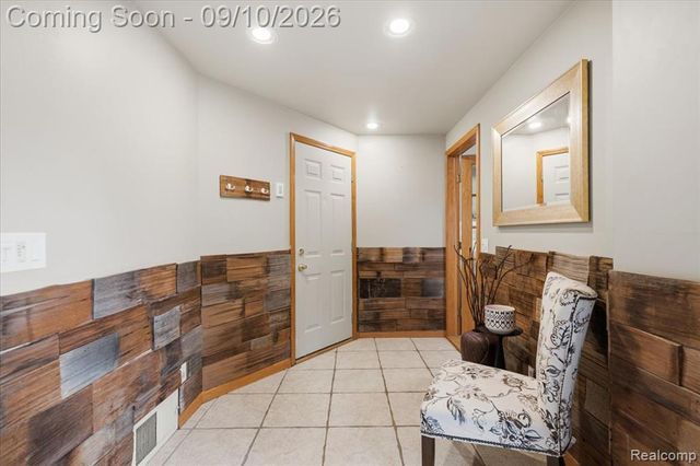 47466 Vanker Avenue, Shelby Twp, MI 48317