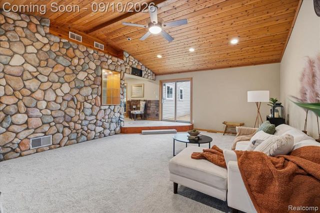 47466 Vanker Avenue, Shelby Twp, MI 48317