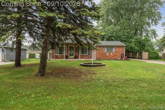 47466 Vanker Avenue, Shelby Twp, MI 48317