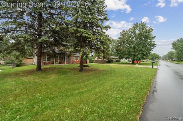 47466 Vanker Avenue, Shelby Twp, MI 48317