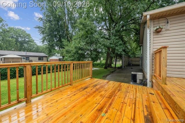 47466 Vanker Avenue, Shelby Twp, MI 48317