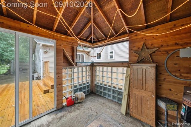47466 Vanker Avenue, Shelby Twp, MI 48317