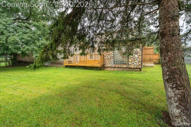 47466 Vanker Avenue, Shelby Twp, MI 48317