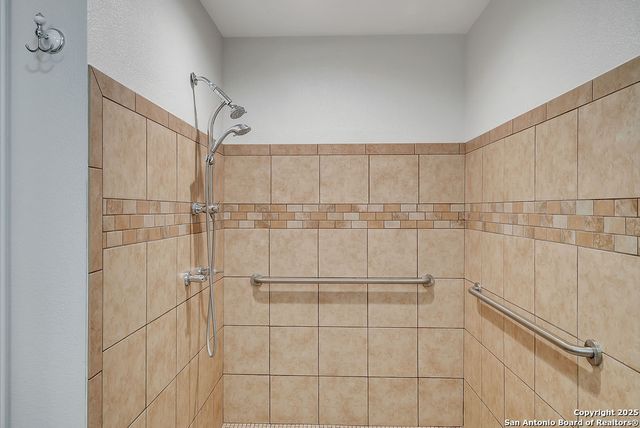 30040 Leroy Scheel, Bulverde, TX 78163