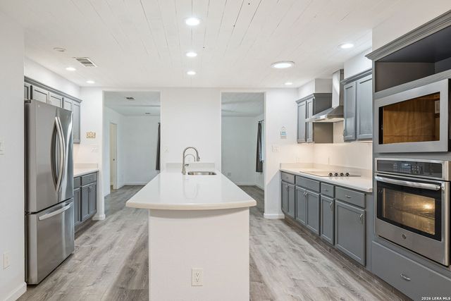 30040 Leroy Scheel, Bulverde, TX 78163