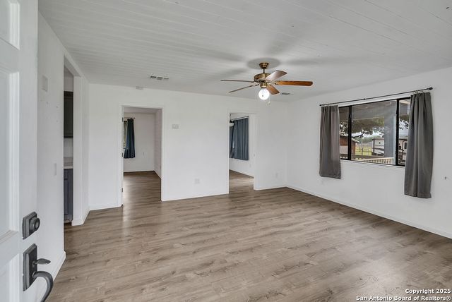 30040 Leroy Scheel, Bulverde, TX 78163