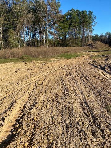 00 5895, Cleveland, TX 77327