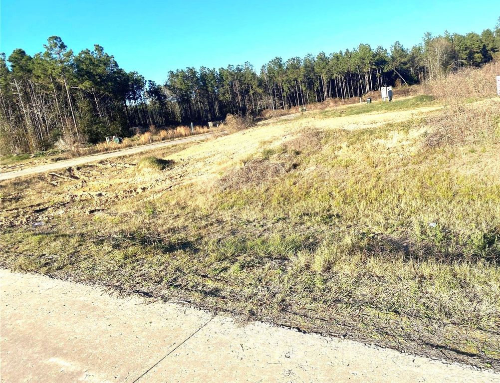 00 5895, Cleveland, TX 77327