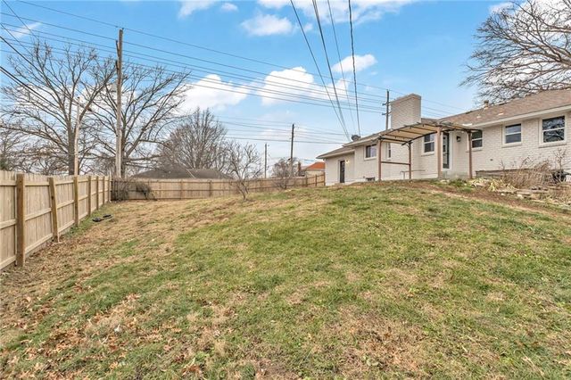 11601 E 62nd Street, Raytown, MO 64133