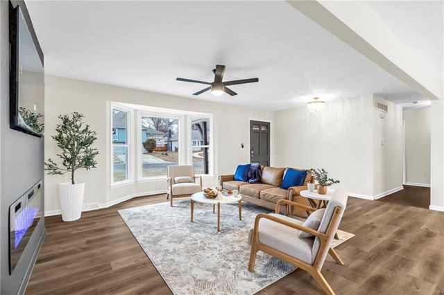 11601 E 62nd Street, Raytown, MO 64133