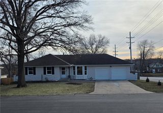 11601 E 62nd Street, Raytown, MO 64133