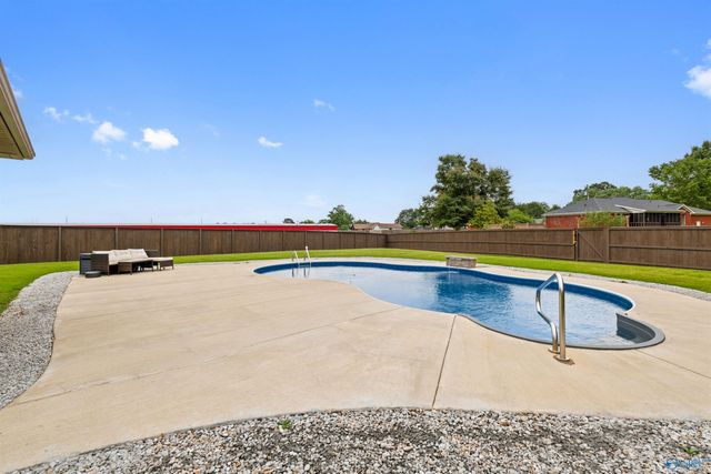 217 Shubert Drive, Hazel Green, AL 35750