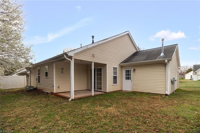 977 Benjamins Way, Winston-salem, NC 27103