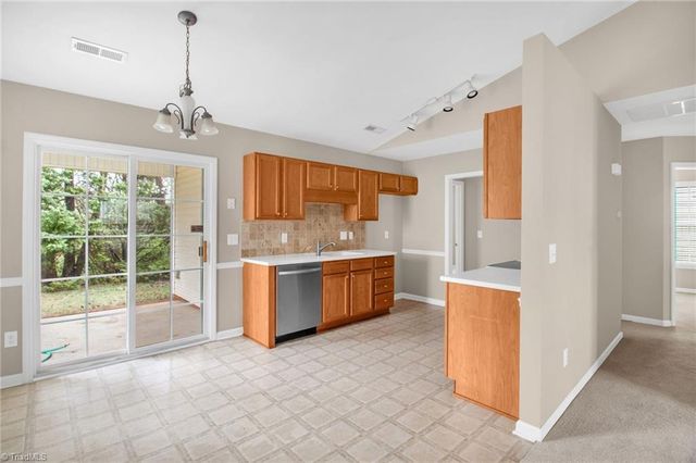 977 Benjamins Way, Winston-salem, NC 27103