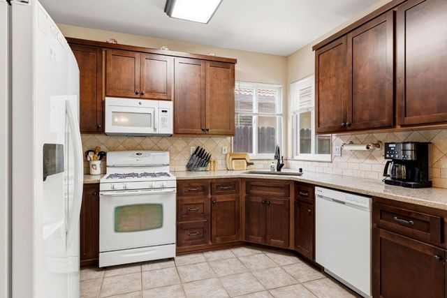 9401 Canmoor Cir, Elk Grove, CA 95758