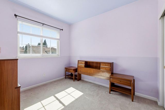 9401 Canmoor Cir, Elk Grove, CA 95758