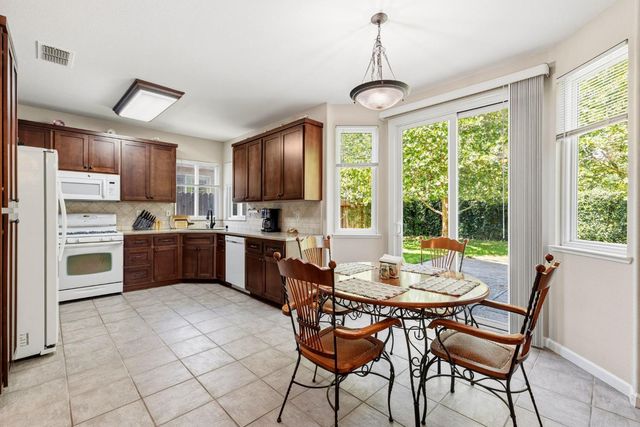 9401 Canmoor Cir, Elk Grove, CA 95758