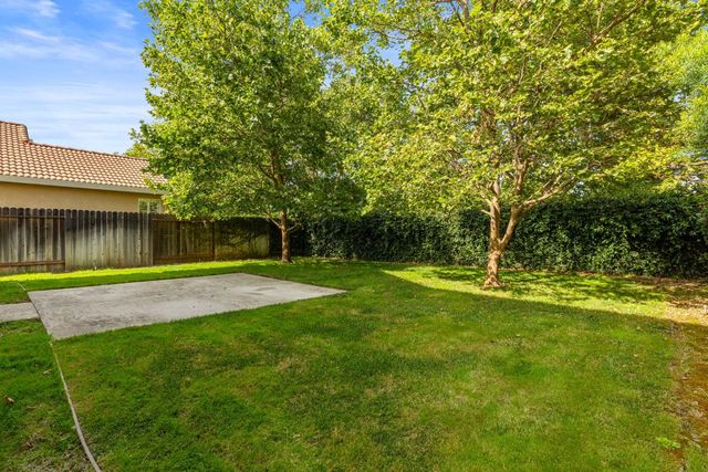 9401 Canmoor Cir, Elk Grove, CA 95758
