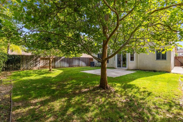 9401 Canmoor Cir, Elk Grove, CA 95758