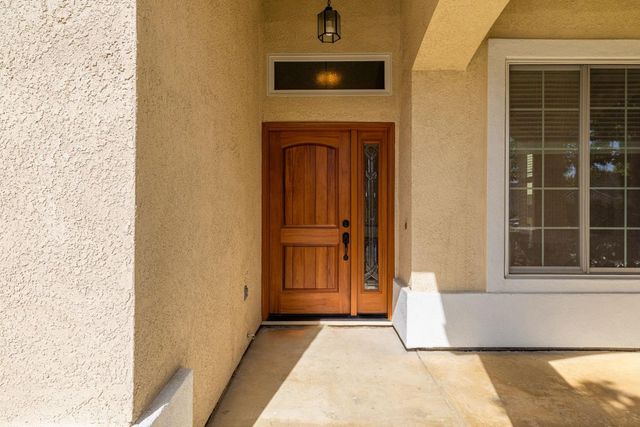 9401 Canmoor Cir, Elk Grove, CA 95758