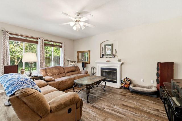 9401 Canmoor Cir, Elk Grove, CA 95758