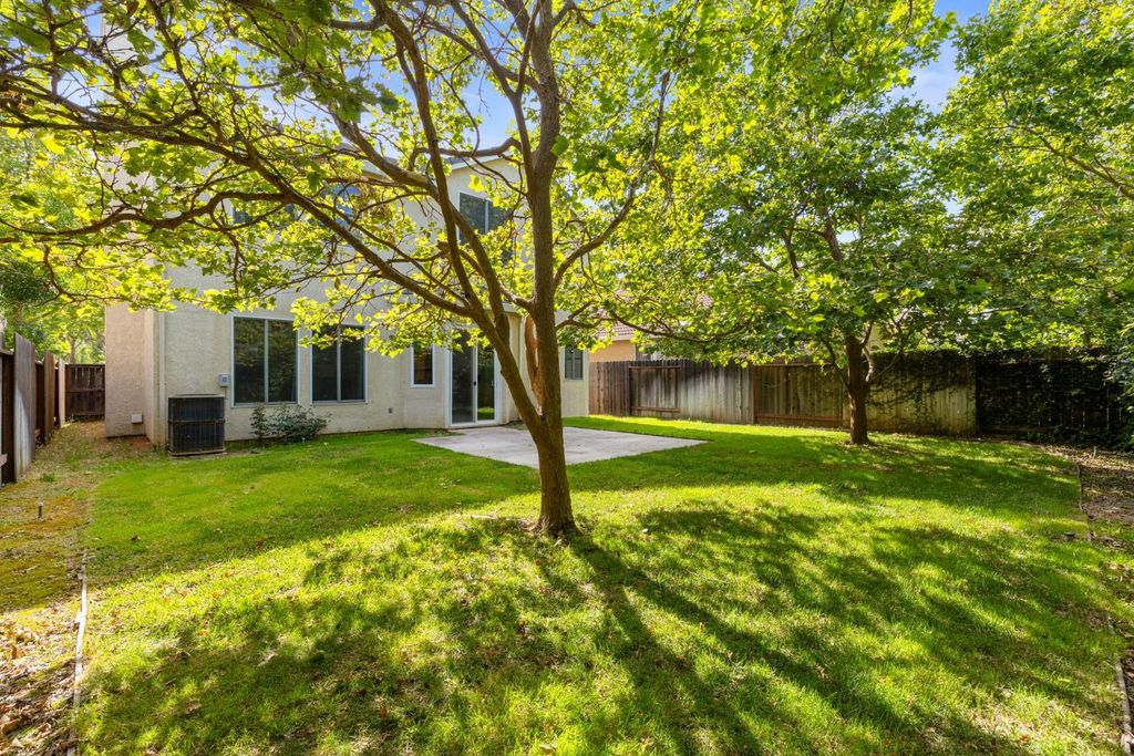 9401 Canmoor Cir, Elk Grove, CA 95758