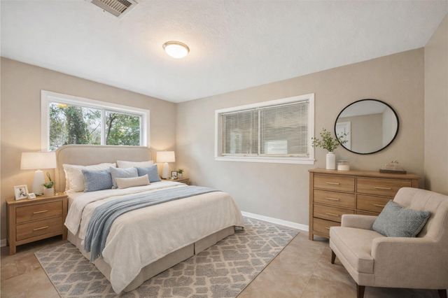 241 S Masonic St, Bellville, TX 77418