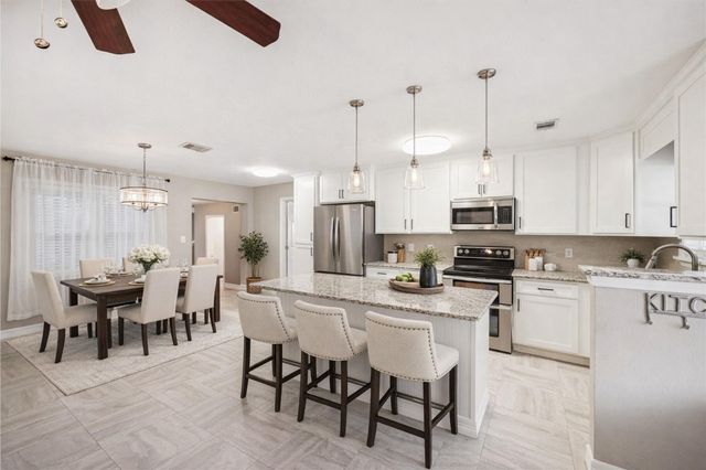 241 S Masonic St, Bellville, TX 77418