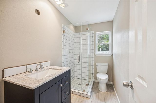 241 S Masonic St, Bellville, TX 77418