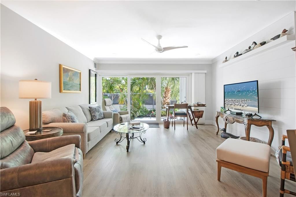 60 Pelican ST W 103, NAPLES, FL 34113 — photo 4