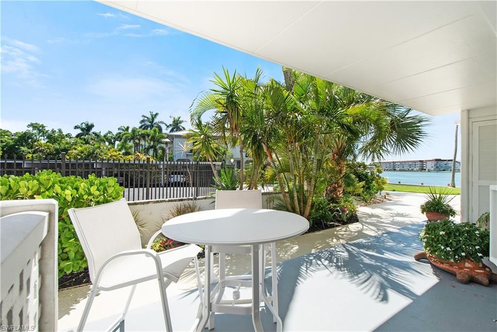 60 Pelican ST W 103, NAPLES, FL 34113 — photo 5
