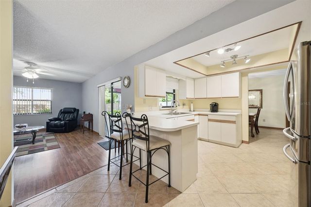 706 E LACY CIRCLE, Deltona, FL 32725