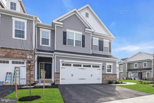 3801 JORDAN DR, West Windsor, NJ 08550