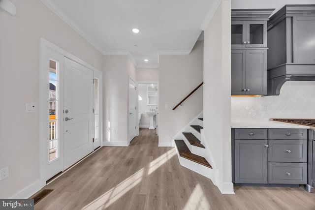 3801 JORDAN DR, West Windsor, NJ 08550