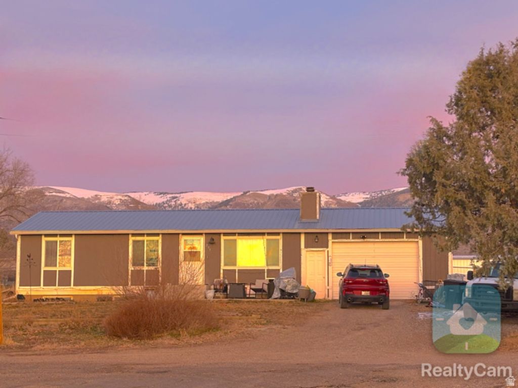 295 S 700 E, Mt Pleasant, UT 84647