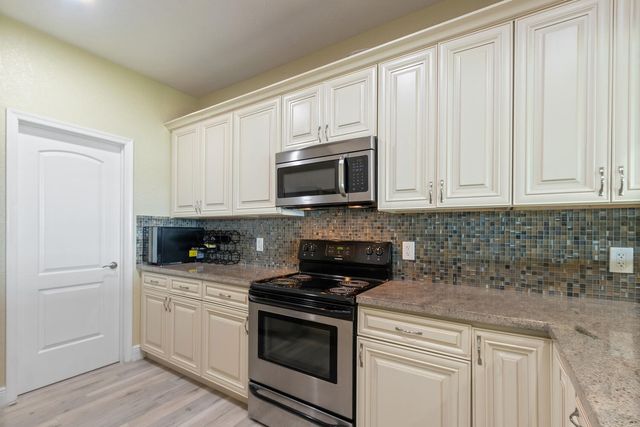 316 N Lake Drive, Lantana, FL 33462