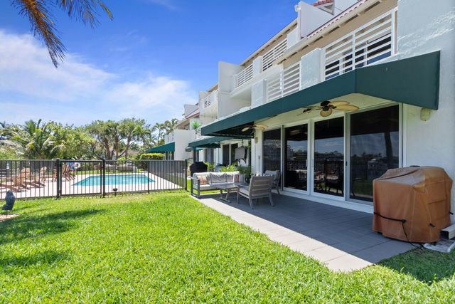 316 N Lake Drive, Lantana, FL 33462