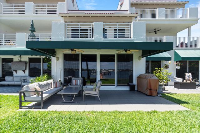 316 N Lake Drive, Lantana, FL 33462