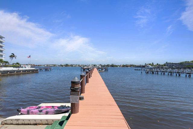 316 N Lake Drive, Lantana, FL 33462