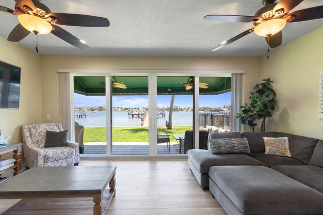 316 N Lake Drive, Lantana, FL 33462