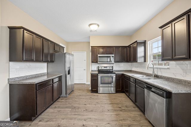 1597 Longleaf Court, Hinesville, GA 31313