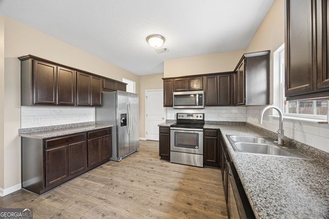 1597 Longleaf Court, Hinesville, GA 31313