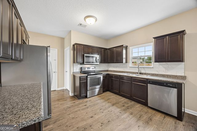 1597 Longleaf Court, Hinesville, GA 31313