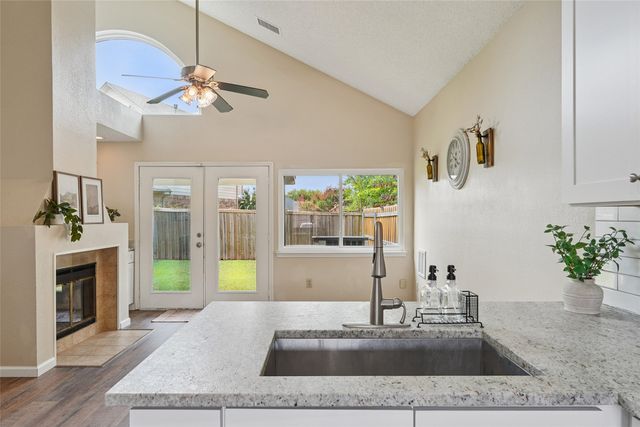 1209 Broken Arrow Trail, Carrollton, TX 75007