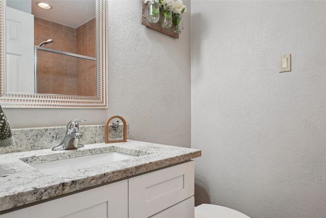 1209 Broken Arrow Trail, Carrollton, TX 75007