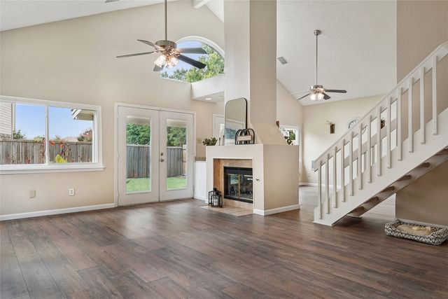 1209 Broken Arrow Trail, Carrollton, TX 75007